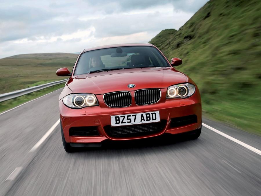  BMW 135i Coupe 2008 года  (UK) (фото 4 из 11)